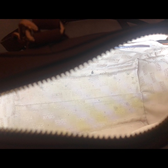 AUTHENTIC MICHAEL KORS BAG & WALLET - Picture 6 of 10